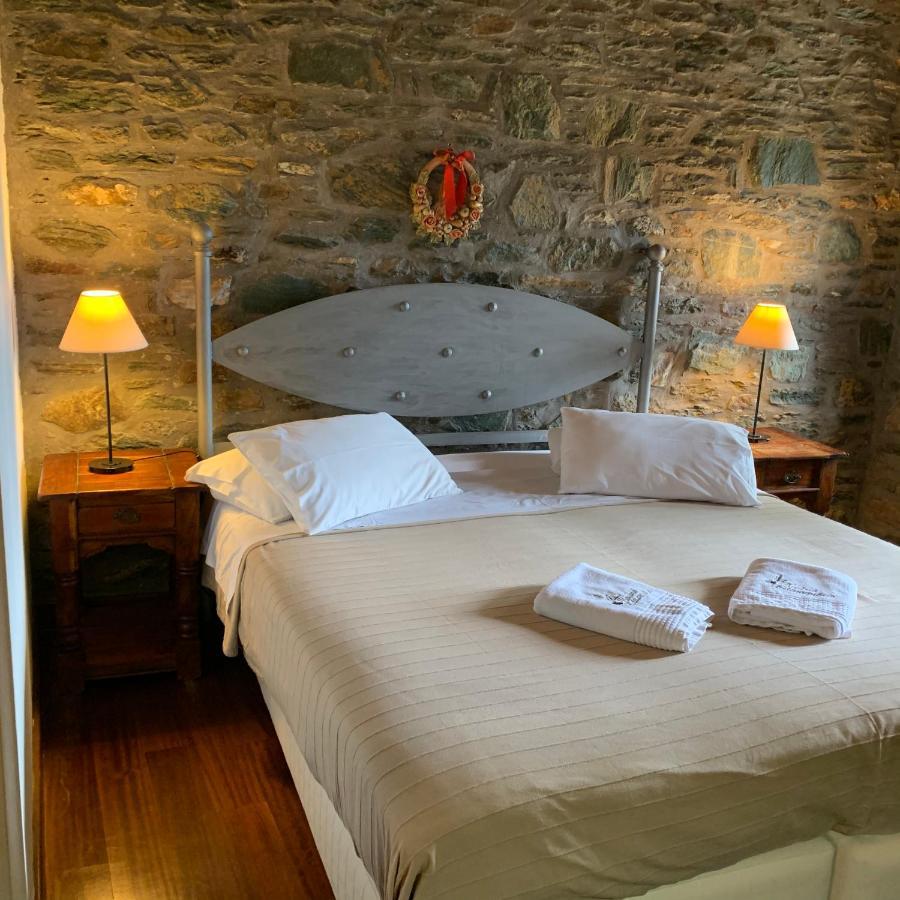 Palio Eleotrivio Guesthouse Agios Lavrentios Esterno foto