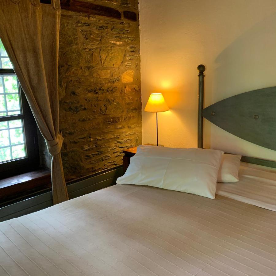 Palio Eleotrivio Guesthouse Agios Lavrentios Esterno foto