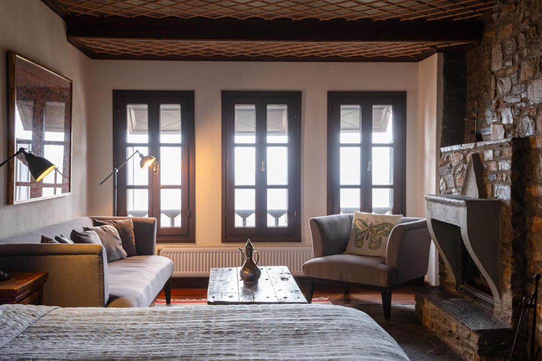 Palio Eleotrivio Guesthouse Agios Lavrentios Esterno foto