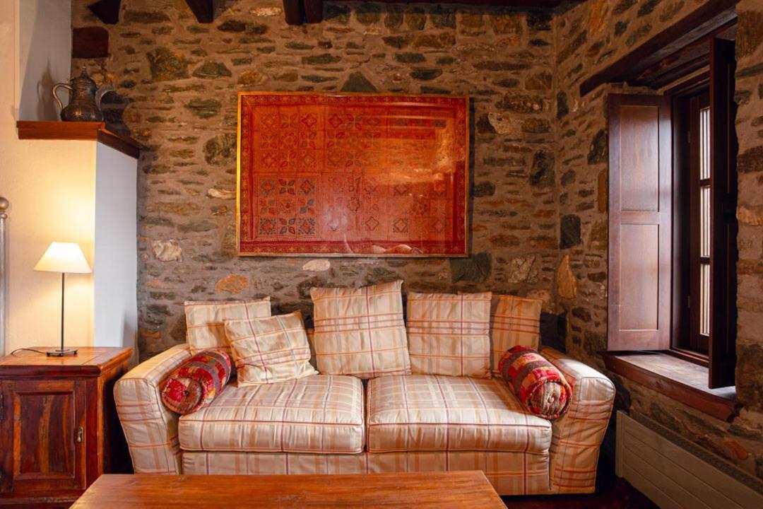 Palio Eleotrivio Guesthouse Agios Lavrentios Esterno foto