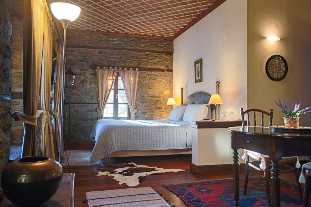 Palio Eleotrivio Guesthouse Agios Lavrentios Esterno foto